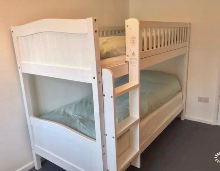 Great Price, Lovely Comfy Flat.2 Mins From The Sea Λάιμ Ρέγκις Εξωτερικό φωτογραφία